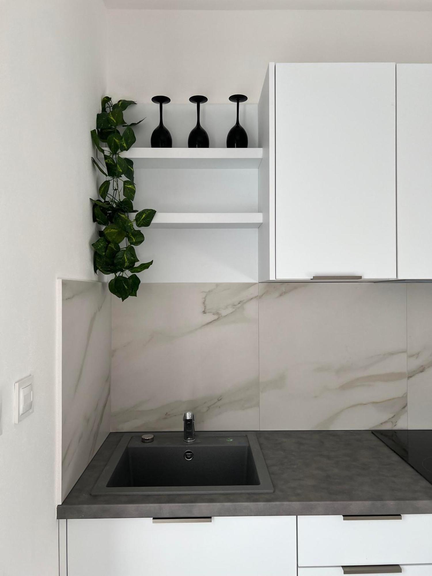 2 Moderne 19 A 95 V Sukromi V Centre Mesta Apartment *